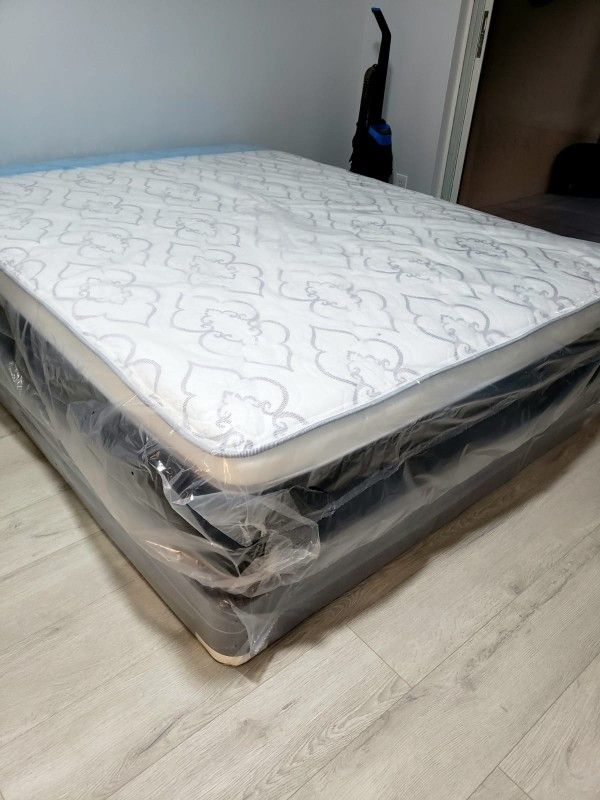 NEW QUEEN PILLOW TOP MATTRESS AND BOX SPRING 2PC