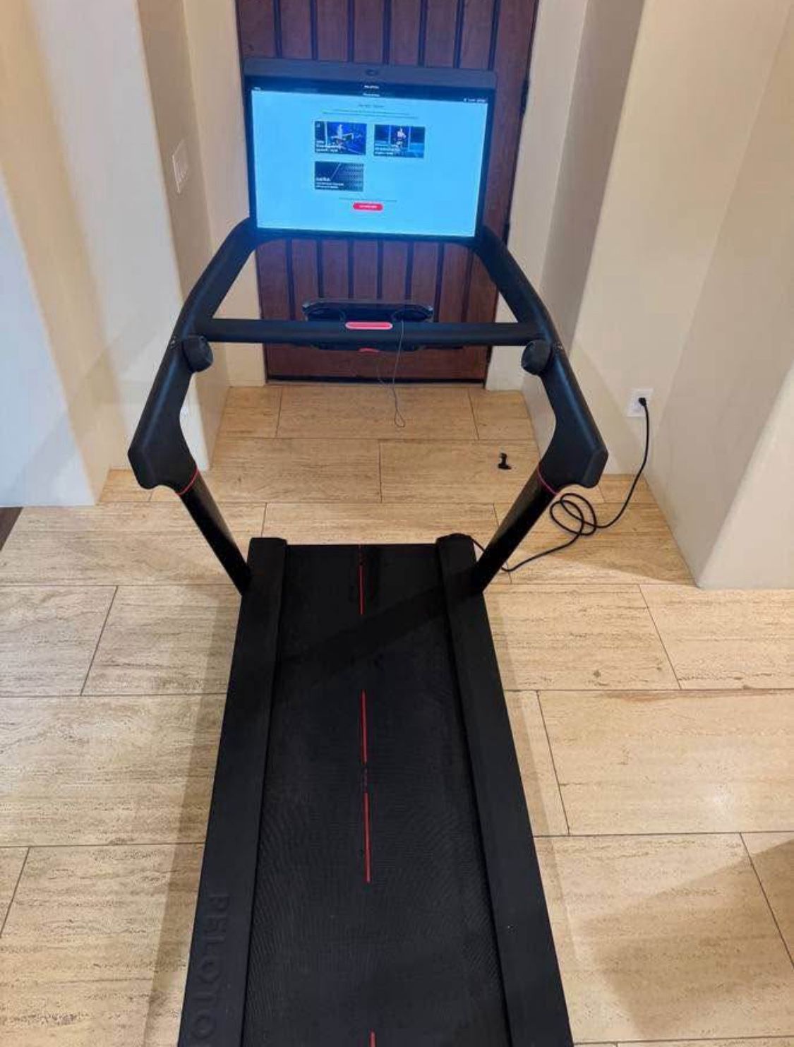 Peloton-Treadmill+Mat
