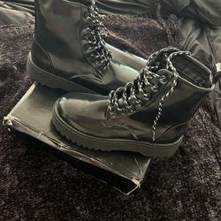 Women boots