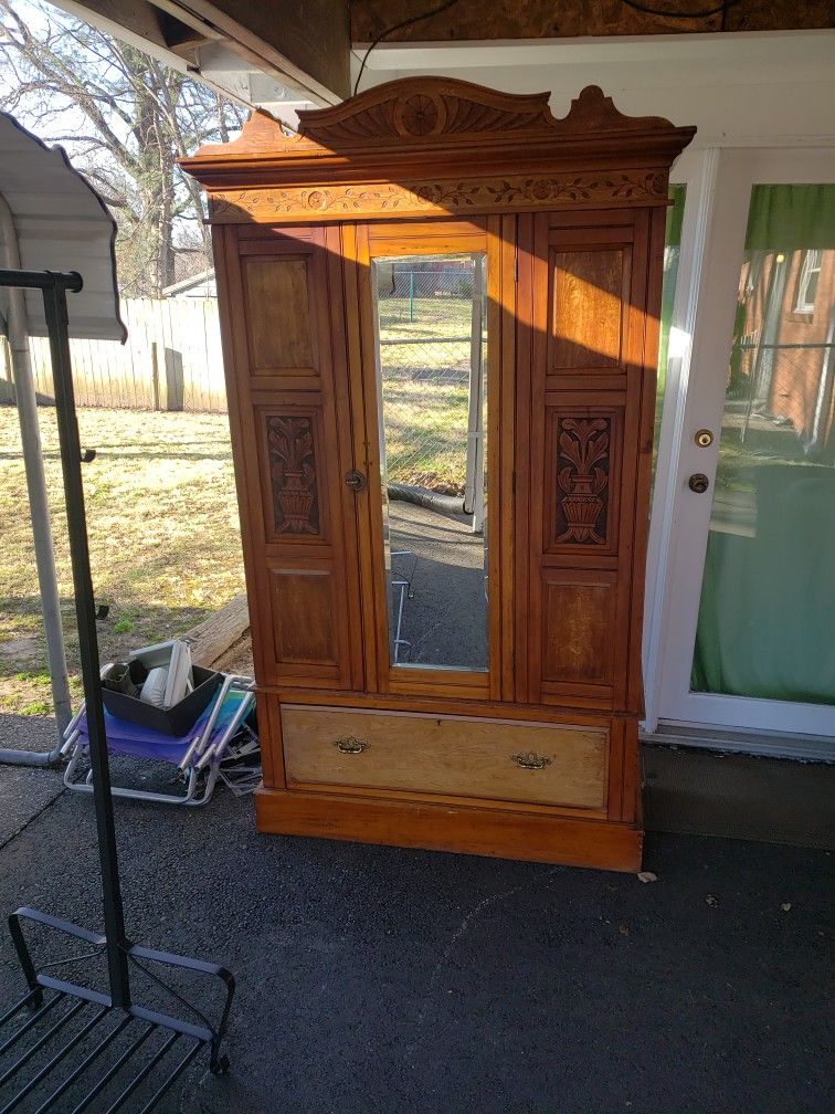 Wardrobe Good Shape