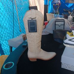 Lucchesse Woman's Boots