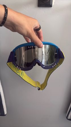 Utopia Slayer Pro MX Poison Goggles – Purple/Cyan – Like New