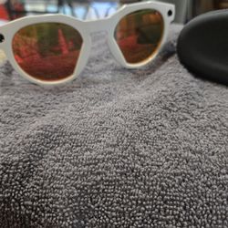 Oakley Meta Glasses New Condition 