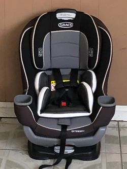 PRACTICALLY NEW GRACO EXTENDED 2FIT CONVERTIBLE CAR SEAT!!!!!