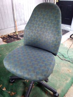 Fabric Office Chair with Rolling Base Fully works!
