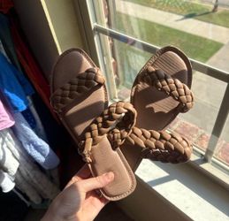 Size 8 Brown Braided Strap Flat Sandals