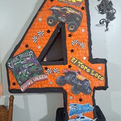 Festeja Tu Cumpleaños Con Una Piñata De Tu Personaje Favorito 