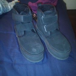 UGG Neumel Platform Size 7