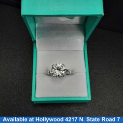 Women's Ring - Solitaire - White Gold 14k (.585) 5.2 grams Size 9