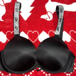 Victoria Secret very sexy push up bra 32A