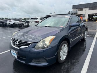 Nissan Altima Coupe – Blue