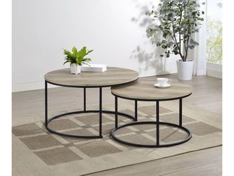Lainey Distressed Pine 2-piece Round Nesting Coffee Table