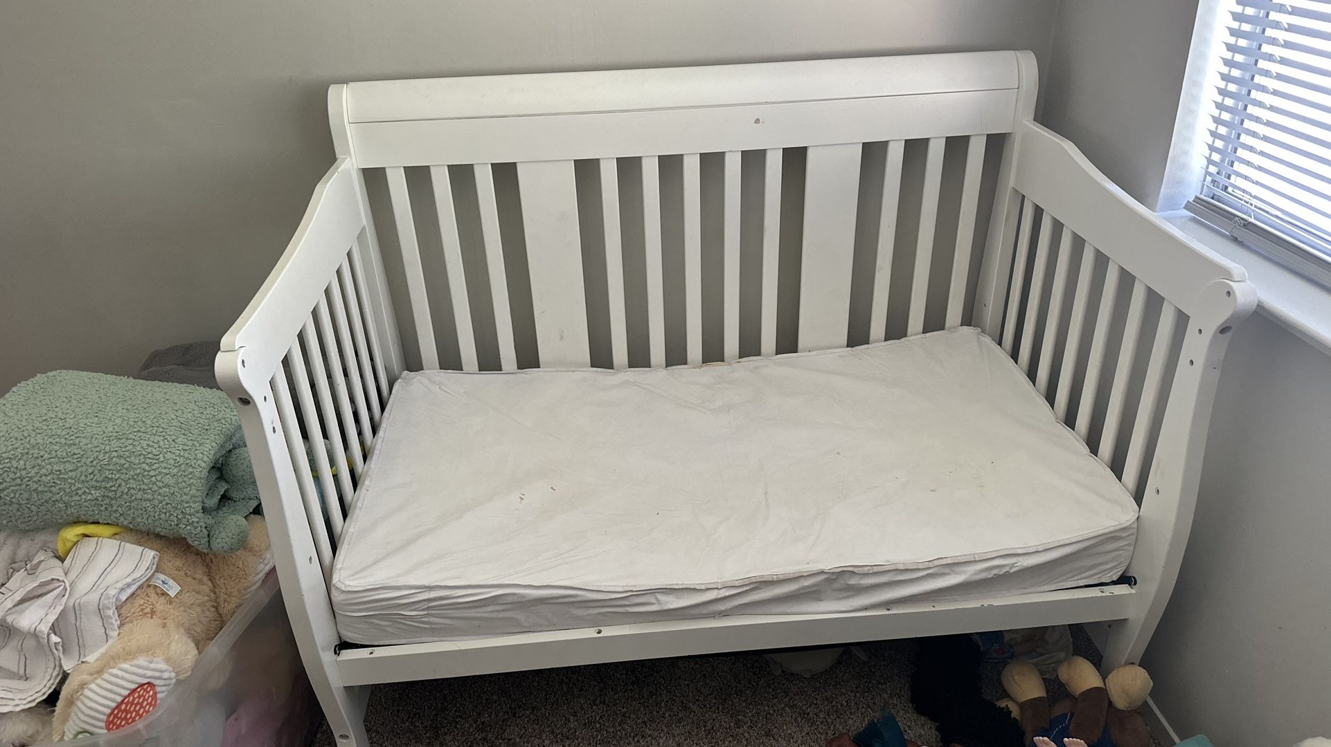 Baby crib