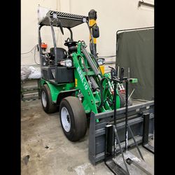 NEW Lithium Everun Forklift,  Never Used!