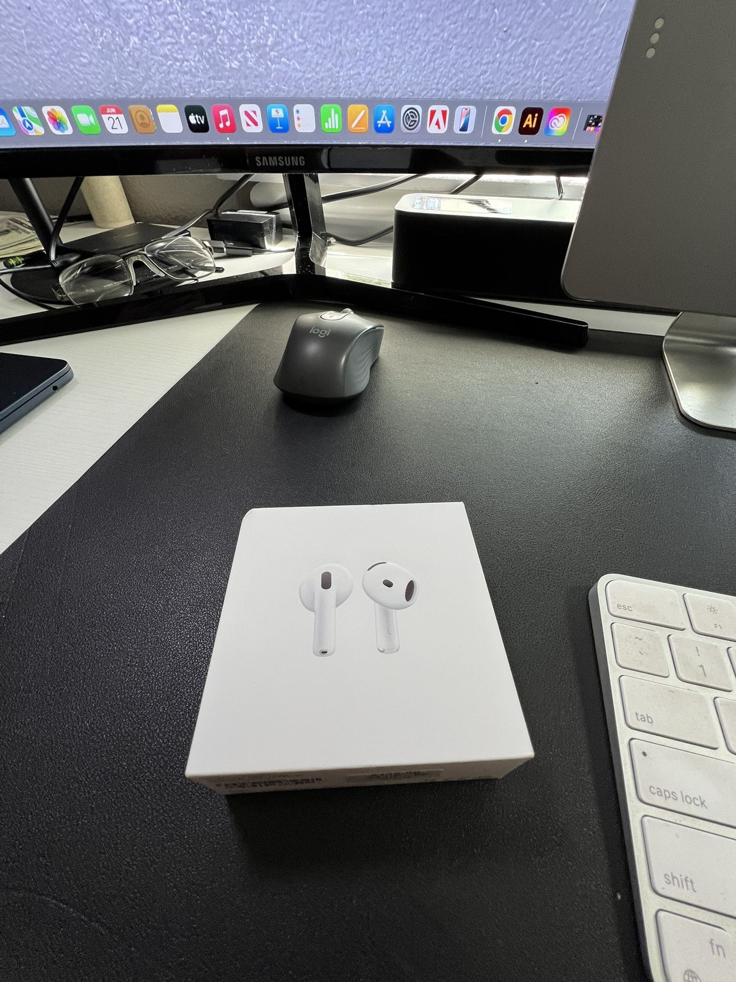 APPLE AIRPODS