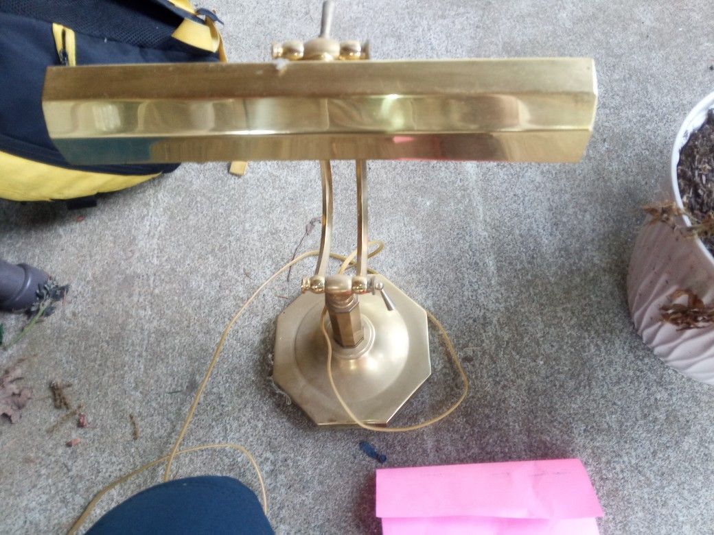 Dynasty Vintage Brass Lamp 