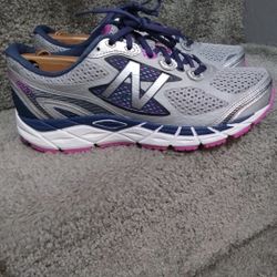 Women's Sneakers Size 11