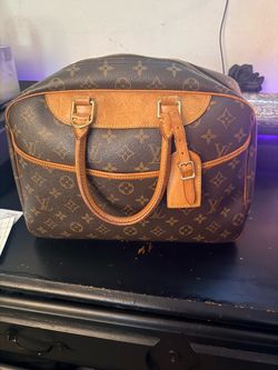 Authentic Louis Vuitton purse
