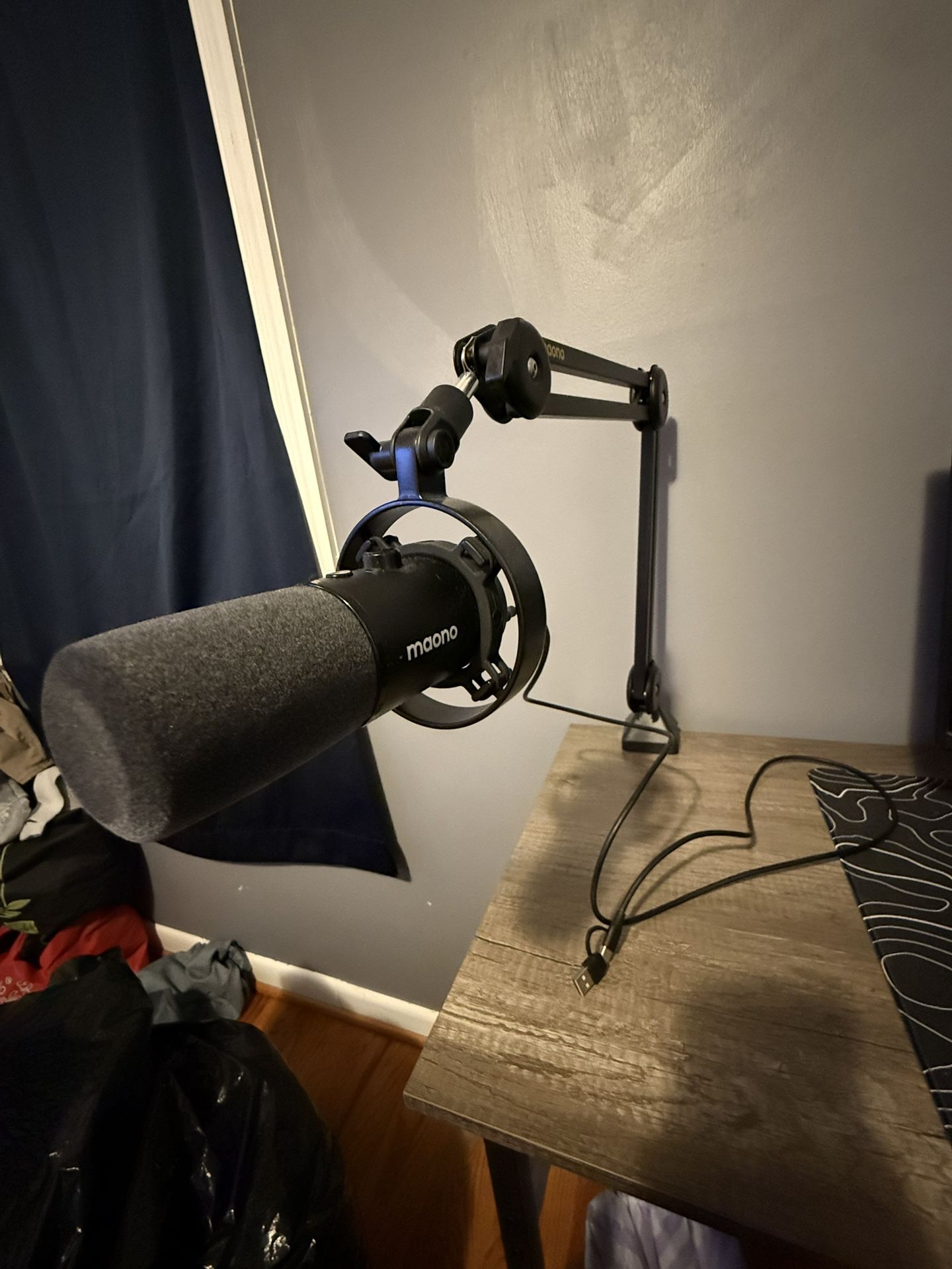 MAONO PD300X Dynamic Microphone With Boom Arm