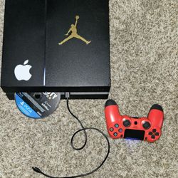 PS4 With controller And Black Ops 3!