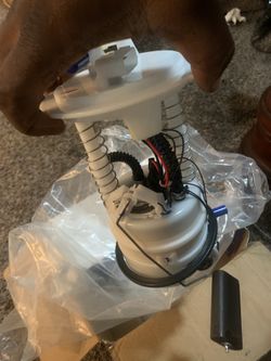 Nissan 3.5 Fuel Pump 