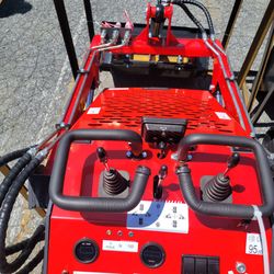 NEW IN CRATE COMPACT TRACK skid LOADER 
2026 AGT Industrial Compact 15hp Track Loader