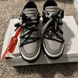 Designer Sneakers – EU 37