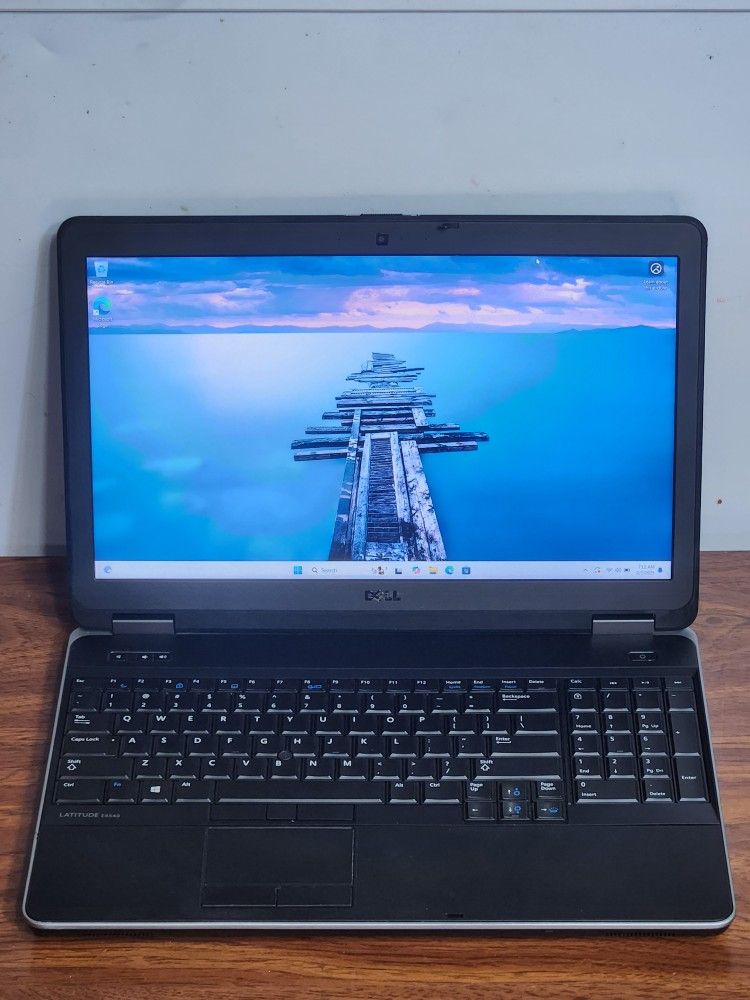 Dell Laptop Intel Core I7 Processor 16gb Ram 500GB SSD Webcam Wifi HDMI Microsoft Office Installed