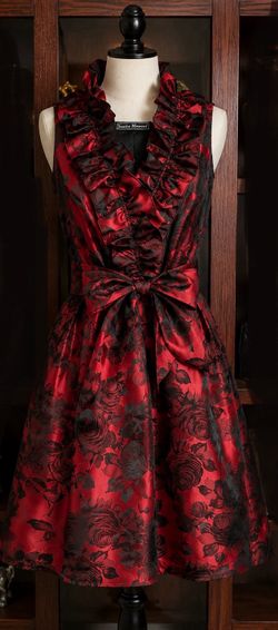 Jessica Howard floral jacquard Cocktail / Prom Dress