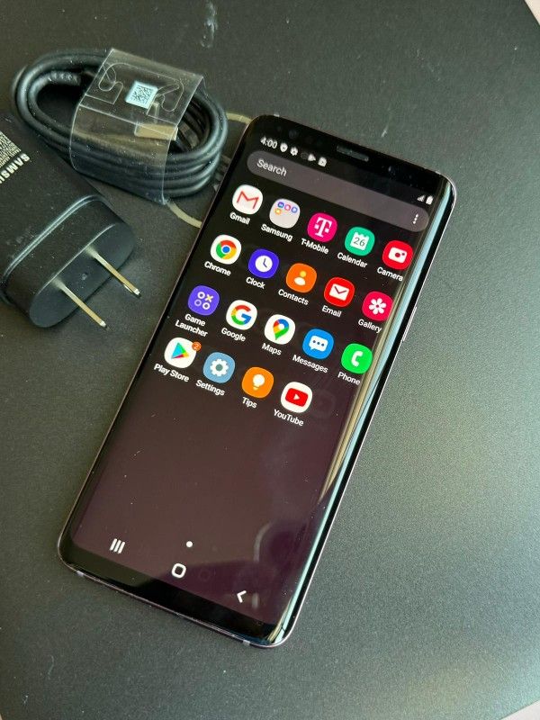 Samsung Galaxy S9 , Unlocked   for all Company Carrier ,  Excellent Condition  Like New