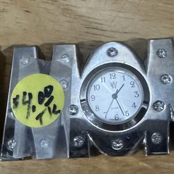 -#1 Mom Clock-Approx Measurements: 1 3/4” high and 4 1/2” wide-Needs new battery