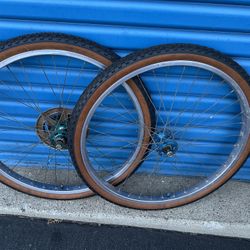 Pair 0f Ukais 26x2.125