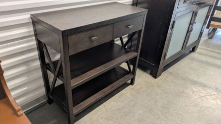 Entry way table. Free delivery 👍