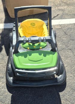 John Deere Gator 4-in-1 Baby Walker