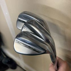 Titleist Vokey SM10 set (52° - 56° - 60°)