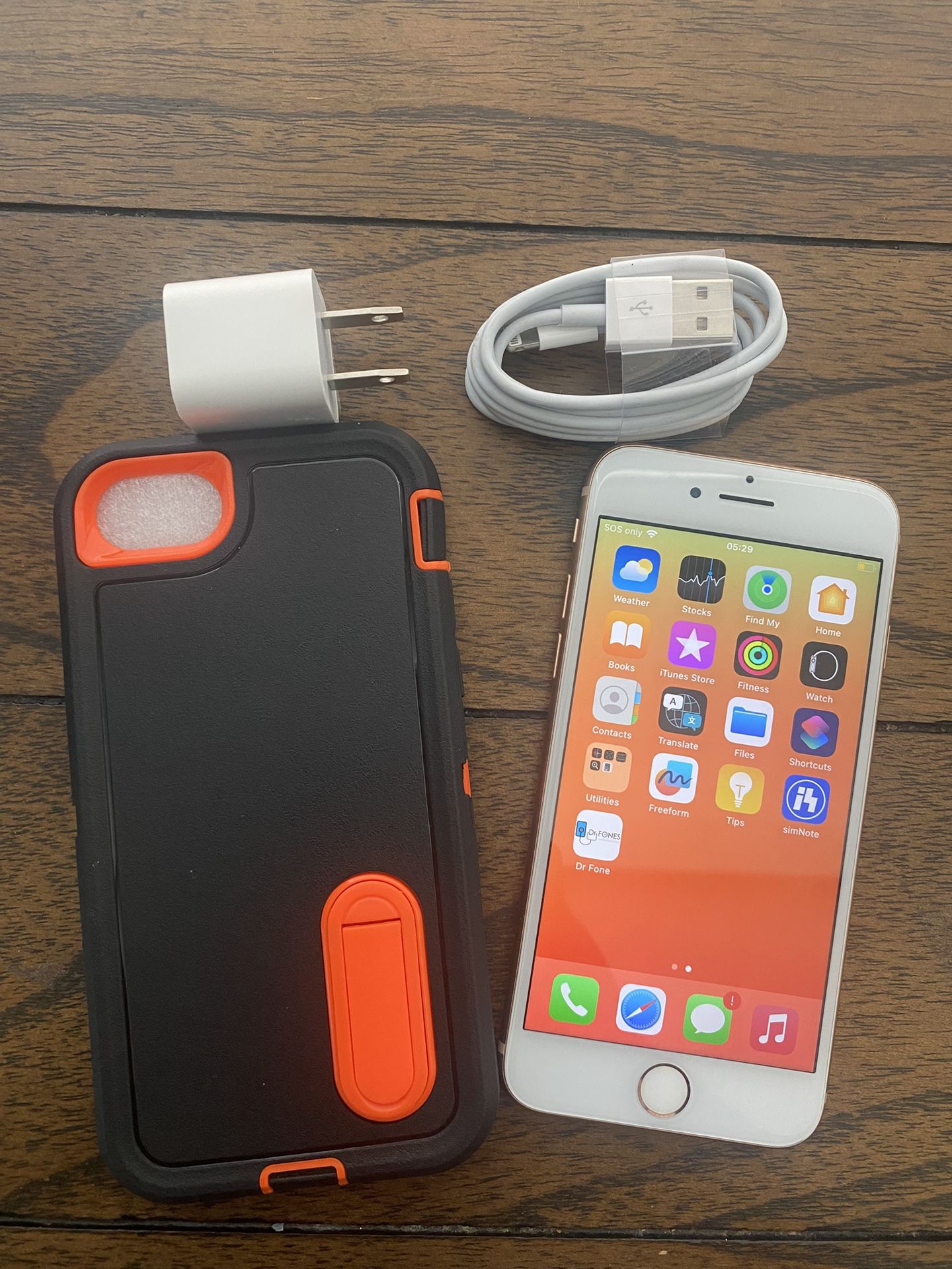 Apple iPhone 8 64 GB FACTORY UNLOCKED!