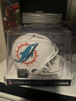 Plastic Miami Dolphins helmet for Sale in Miami, FL - OfferUp