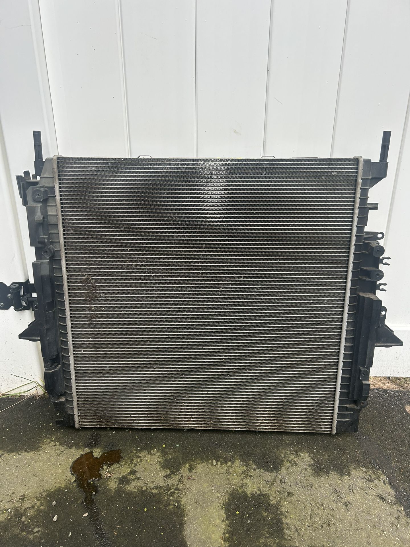 Radiator For Range Rover Used Oem