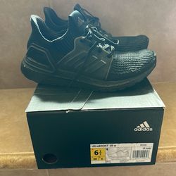 Adidas Ultra Boost size 6.5 women’s