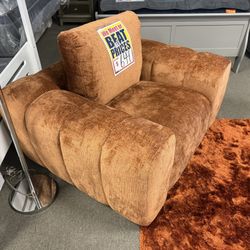 Accent Chair! $549! Easy Financing! ✅💕❤️