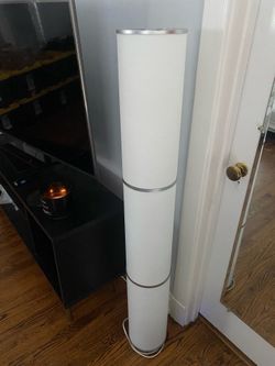 IKEA Vidja floor lamp w/ bulbs