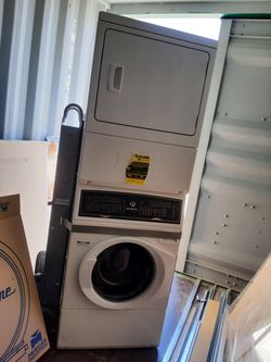 SPEED QUEEN 220V STACKABLE WASHER DRYER