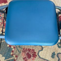 Walker With Brakes Seat With Storage 