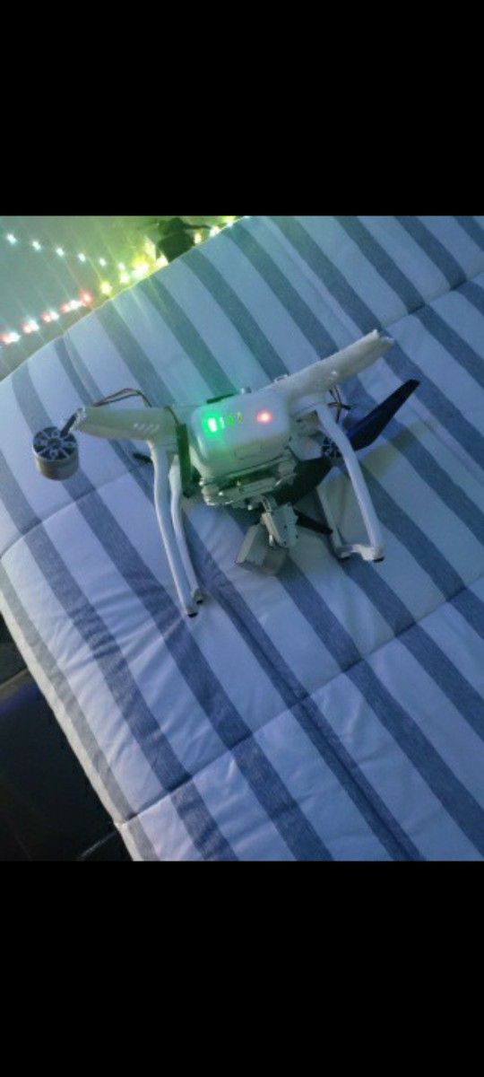 DJI Phantom 4 Drone With It's bag