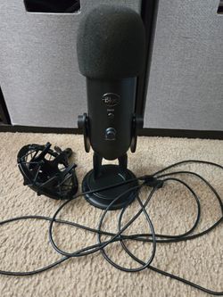 Blue YETI Condenser USB Microphone Blackout Edition