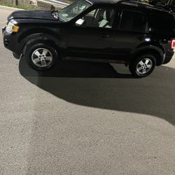 2009 Ford Escape For Sale!!