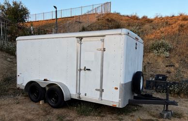 Enclosed trailer cargo trailer 14Ft box trailer FIRM PRICE