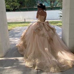 Elegante Vestido de Quinceañera- Color Champagne