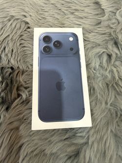 Apple iPhone 17 pro blue or 17 pro max blue unlocked new