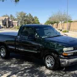 2001 Chevrolet Silverado 1500 – Regular Cab Short Bed – One Owner